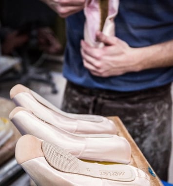 Dans les coulisses des chaussons de danse