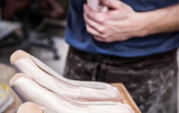 Dans les coulisses des chaussons de danse