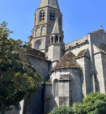 Visite commentée de la collégiale et des vieux quartiers