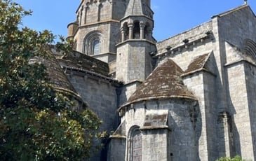 Visite commentée de la collégiale et des vieux quartiers