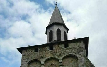 Découverte d'une des plus anciennes églises fortifiées du département
