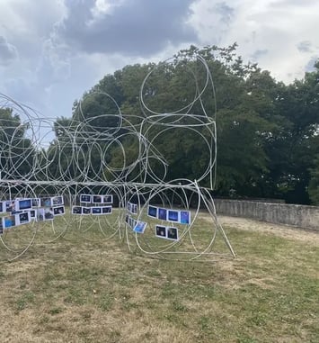 Activation d'une œuvre avec le collectif Peenuts – Un Musée sans bâtiment pour Rochechouart de Yona Friedman (2018)